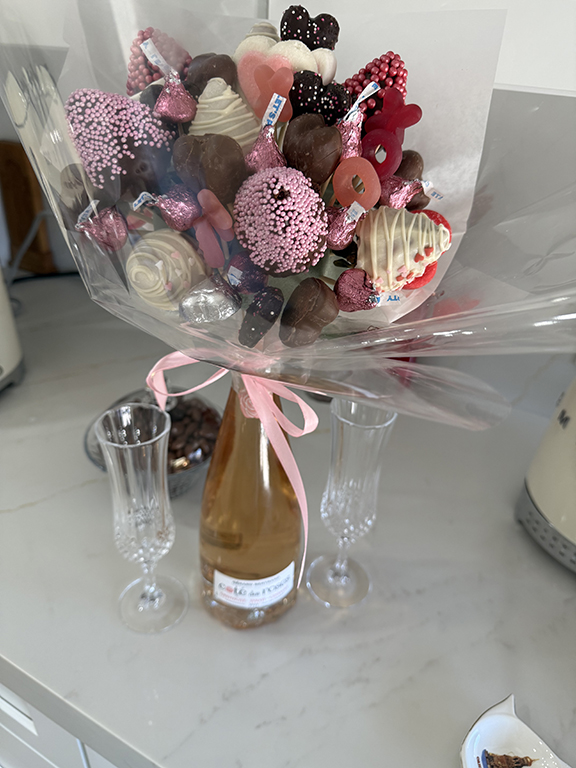 Rosé Romance Strawberry Chocolate Bouquet - Image 4